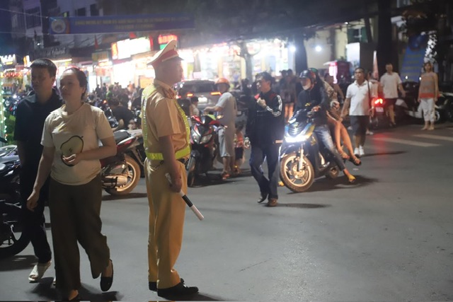 Công an huyện Cát Hải Bảo đảm an ninh trật tự, trật tự an toàn giao thông lễ hội truyền thống